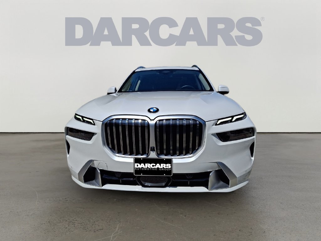 Used 2025 BMW X7 xDrive40i w/ Executive Package AWD/4WD image 2