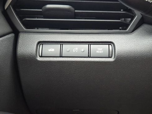 Used 2025 Nissan Altima 2.5 S FWD image 24