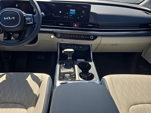 New 2026 Kia Carnival SX FWD image 15