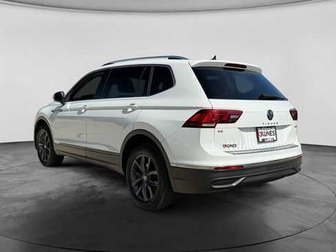 Used 2022 Volkswagen Tiguan SE AWD/4WD image 7