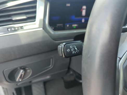 Certified 2023 Volkswagen Tiguan SE w/ Panoramic Sunroof Package FWD image 21