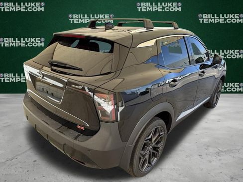 Used 2025 Nissan Kicks SR FWD image 5