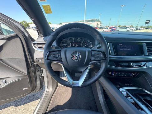 Used 2023 Buick Enclave Essence w/ Experience Buick Package AWD/4WD image 19