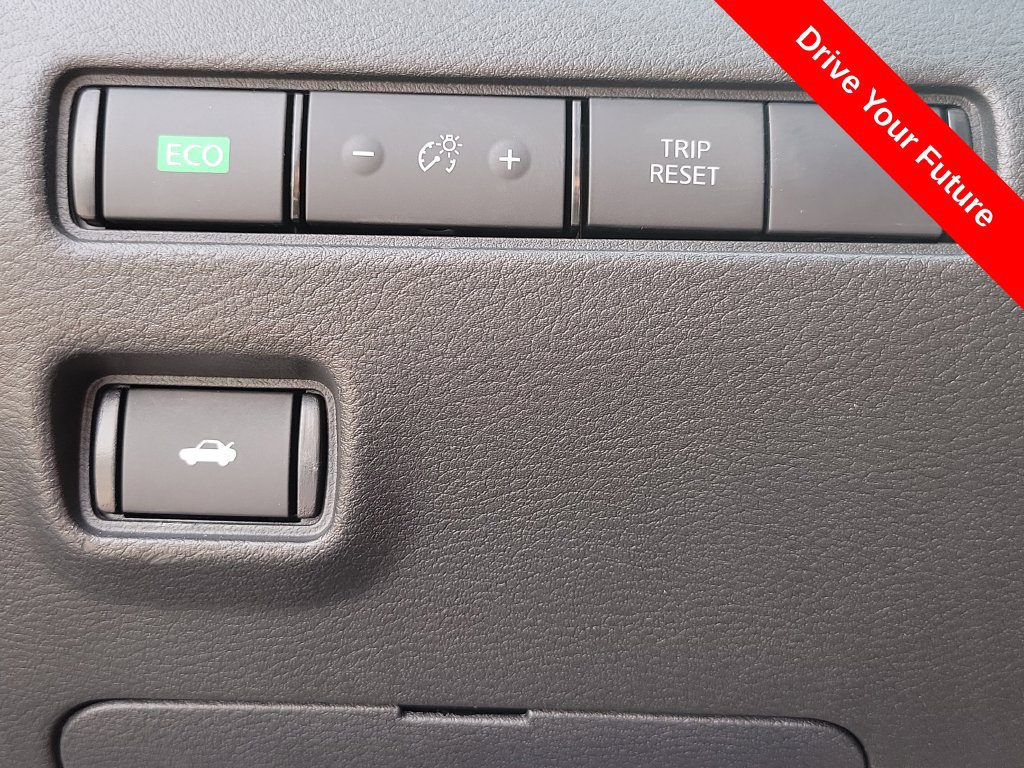 Used 2025 Nissan Sentra SV w/ SV Premium Package FWD image 17
