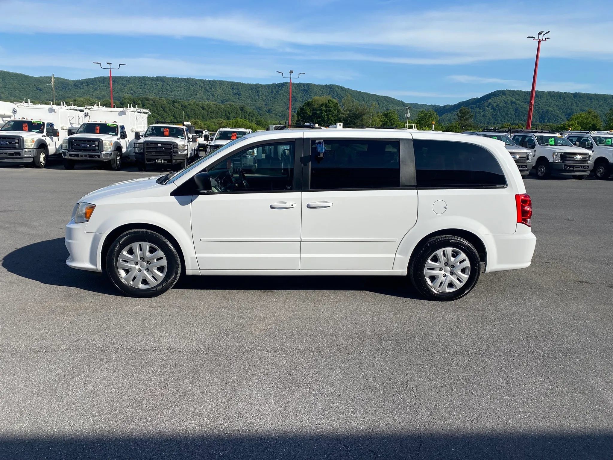 Used 2015 Dodge Grand Caravan SE w/ Quick Order Package 29E SE FWD image 5
