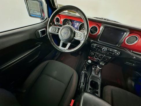 Used 2021 Jeep Wrangler Unlimited Rubicon AWD/4WD image 9