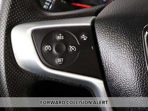 Used 2023 GMC Acadia SLE w/ Driver Convenience Package image 5