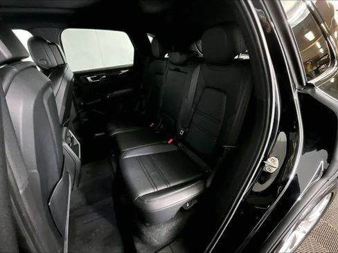 Used 2023 Porsche Cayenne image 20