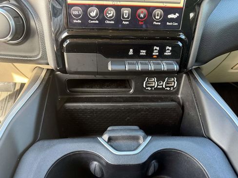 Used 2020 RAM 1500 Big Horn image 21
