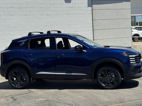 New 2026 Nissan Kicks SR w/ Cold Weather Package AWD/4WD image 4