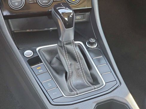 Used 2024 Volkswagen Jetta SE image 21