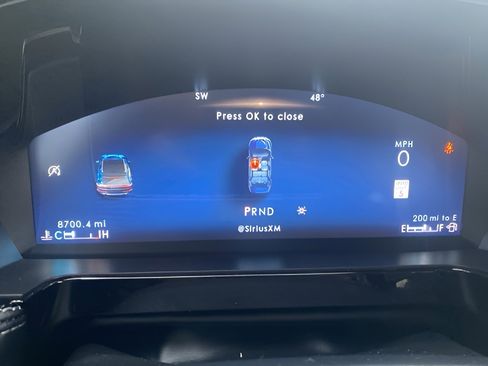 Used 2024 Lincoln Corsair AWD w/ Towing Package image 12