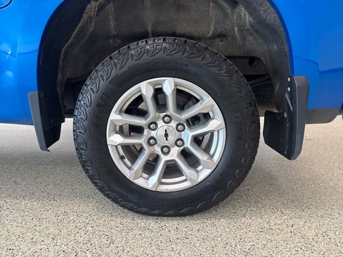 Used 2023 Chevrolet Silverado 1500 RST AWD/4WD image 12