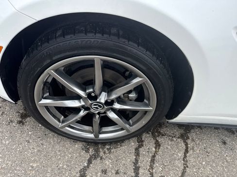 Used 2023 MAZDA MX-5 Miata Grand Touring RWD image 9