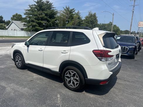 Used 2021 Subaru Forester Premium w/ Popular Package #1 AWD/4WD image 5
