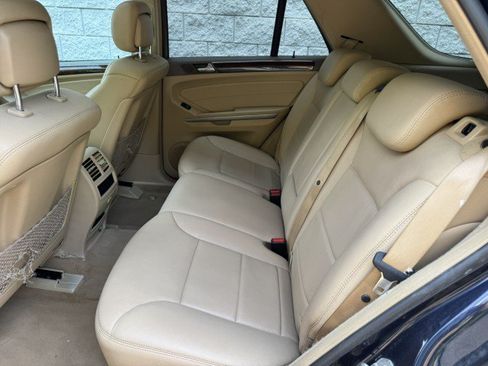 Used 2011 Mercedes-Benz ML 350 4MATIC image 8