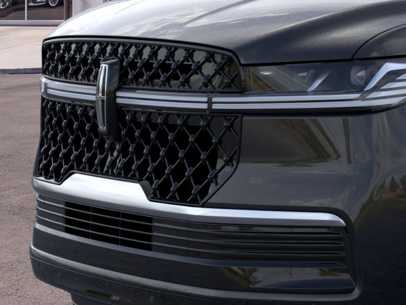 New 2026 Lincoln Navigator Reserve w/ Jet Appearance Package AWD/4WD image 17