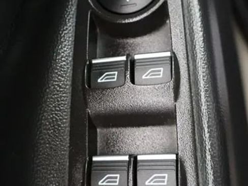 Used 2017 Ford Escape SE w/ Equipment Group 201A AWD/4WD image 21
