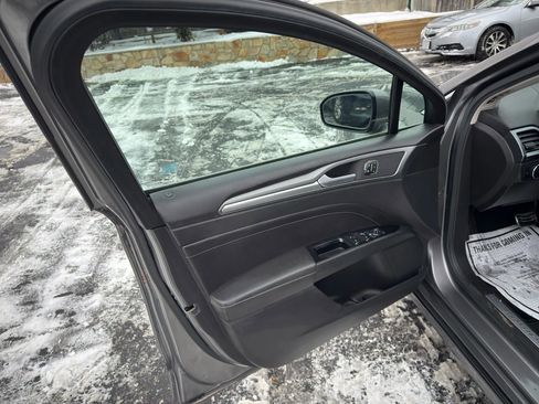 Used 2013 Ford Fusion Titanium w/ Titanium Driver Assist Pkg image 15