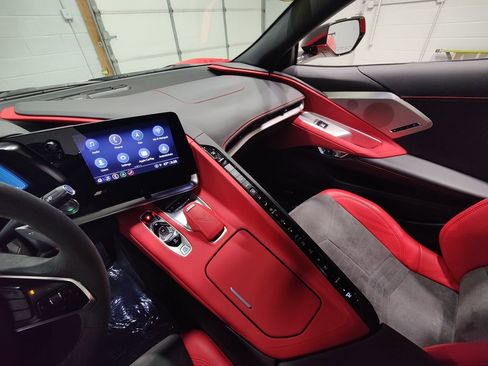 Used 2021 Chevrolet Corvette Stingray Preferred Cpe w/ Z51 Performance Package image 45