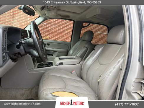 Used 2004 Chevrolet Tahoe LT w/ LT Preferred Equipment Group AWD/4WD image 8