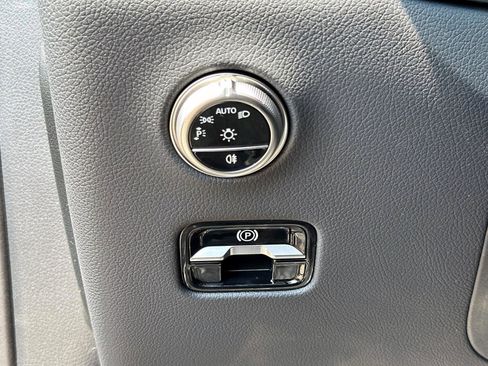 New 2025 Mercedes-Benz GLC 350e 4MATIC image 27