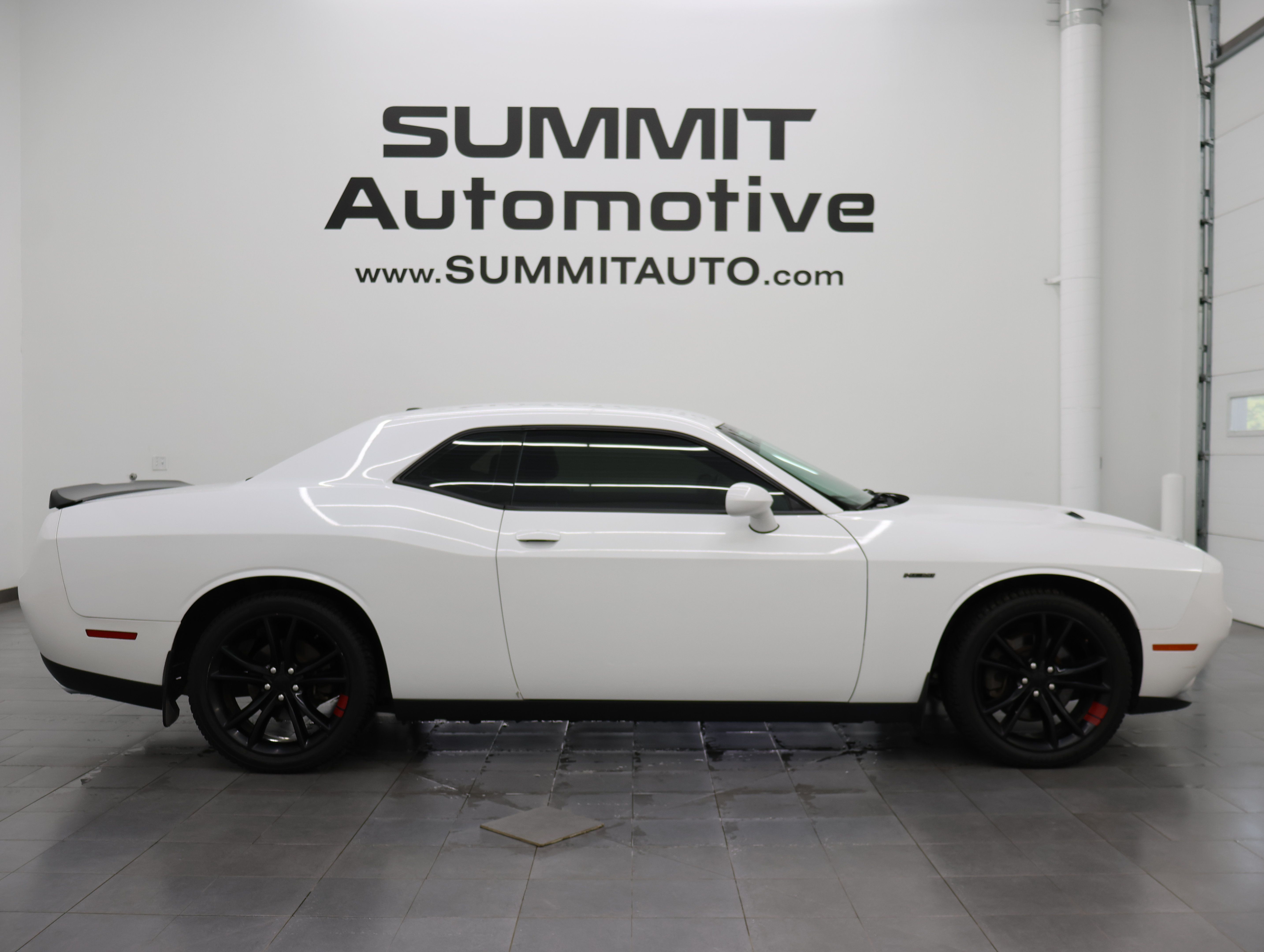 Used 2016 Dodge Challenger R/T w/ Blacktop Package RWD image 1