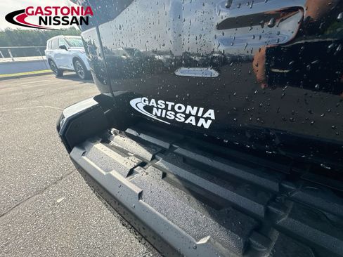 Used 2024 Nissan Frontier SL AWD/4WD image 42