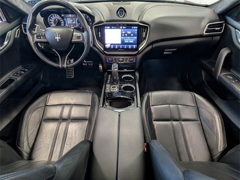 Used 2022 Maserati Ghibli Modena image 8