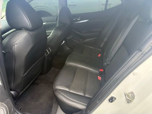 Used 2021 Nissan Maxima 3.5 SV w/ Floor Mat Group FWD image 13