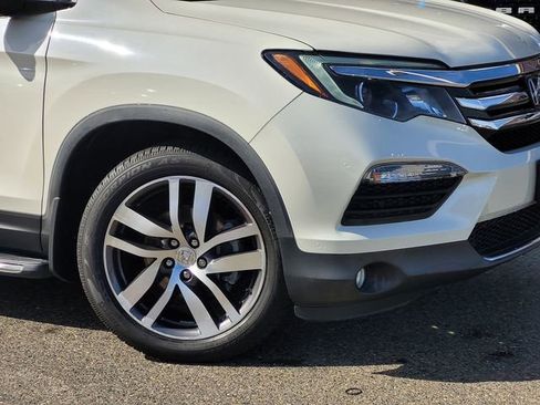 Used 2016 Honda Pilot Touring image 6
