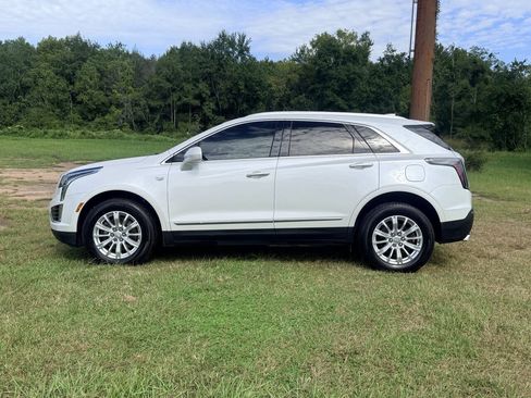Used 2018 Cadillac XT5 FWD w/ LPO, Wheel Lock Package image 2