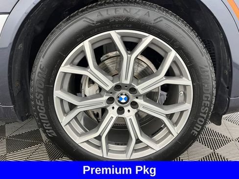 Used 2021 BMW X7 xDrive40i w/ Premium Package image 22