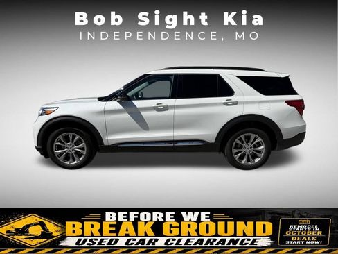Used 2024 Ford Explorer XLT w/ Equipment Group 202A AWD/4WD image 6