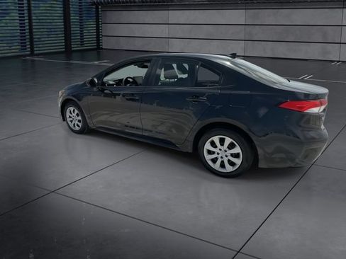 Used 2022 Toyota Corolla LE FWD image 6
