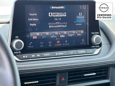 Certified 2025 Nissan Rogue SV FWD image 24