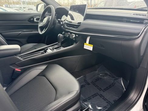 New 2026 Jeep Compass Latitude image 8