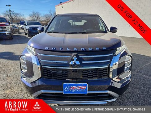 New 2026 Mitsubishi Outlander SE image 3
