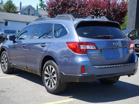 Used 2017 Subaru Outback 3.6R Limited AWD/4WD image 3