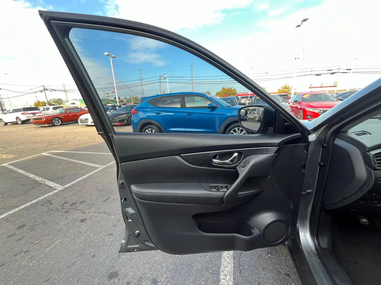Used 2020 Nissan Rogue S w/ Special Edition Package AWD/4WD image 42