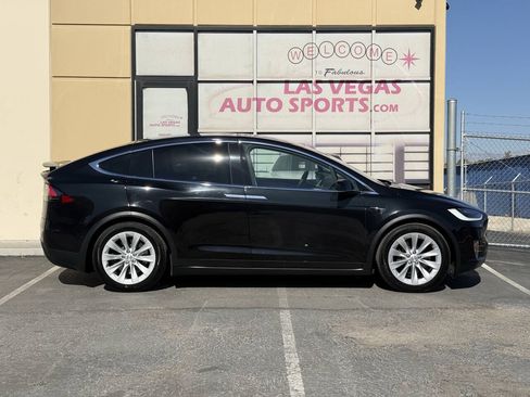 Used 2018 Tesla Model X 100D AWD/4WD image 7