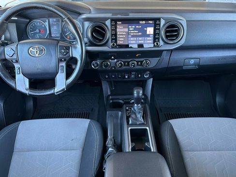 Used 2020 Toyota Tacoma TRD Off-Road w/ Technology Package AWD/4WD image 13