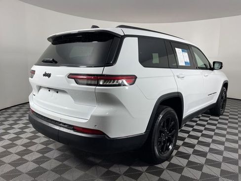 Used 2024 Jeep Grand Cherokee L Laredo image 10