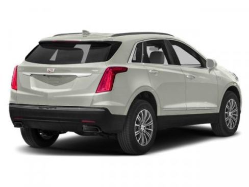 Used 2019 Cadillac XT5 Luxury image 2