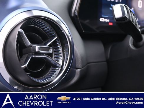 New 2026 Chevrolet Equinox EV LT image 18