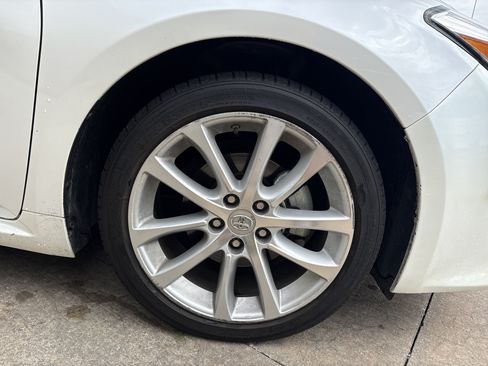 Used 2015 Toyota Avalon Limited FWD image 13