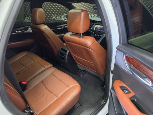 Used 2020 Cadillac XT5 Premium Luxury FWD image 30