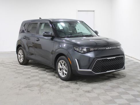 Used 2024 Kia Soul LX w/ Option Group 015 image 1