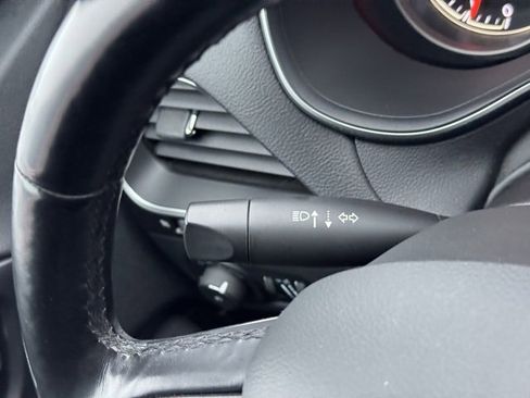 Used 2021 Jeep Cherokee Trailhawk w/ Sun, Sound & Nav Group image 27