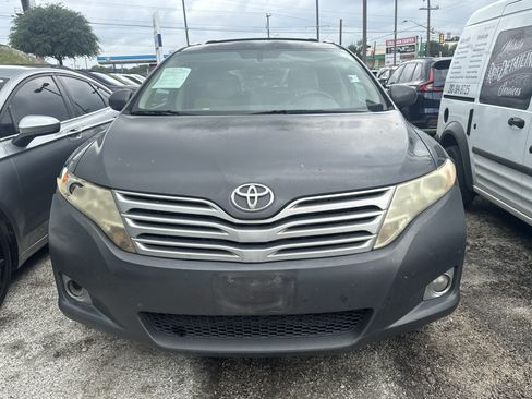Used 2011 Toyota Venza FWD image 2